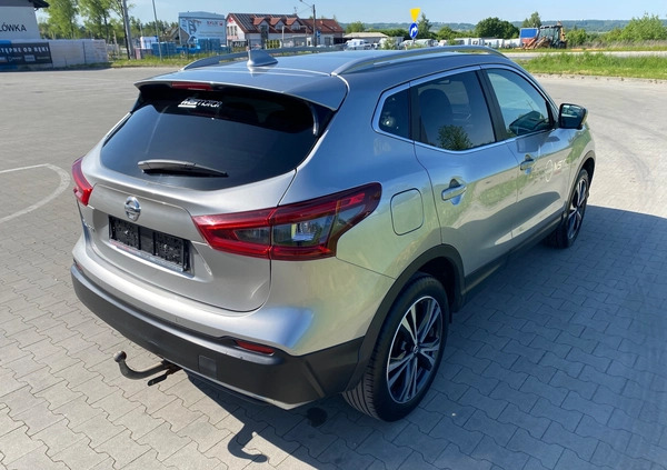 Nissan Qashqai cena 63900 przebieg: 93746, rok produkcji 2018 z Sława małe 301